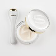 シスレイヤ インテグラル クレーム コントゥール デ ユー